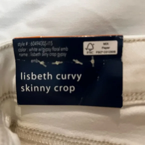 Women's white Bandolino Lizbeth curvy crop floral blouse print Embroidered Jeans - Picture 13 of 16